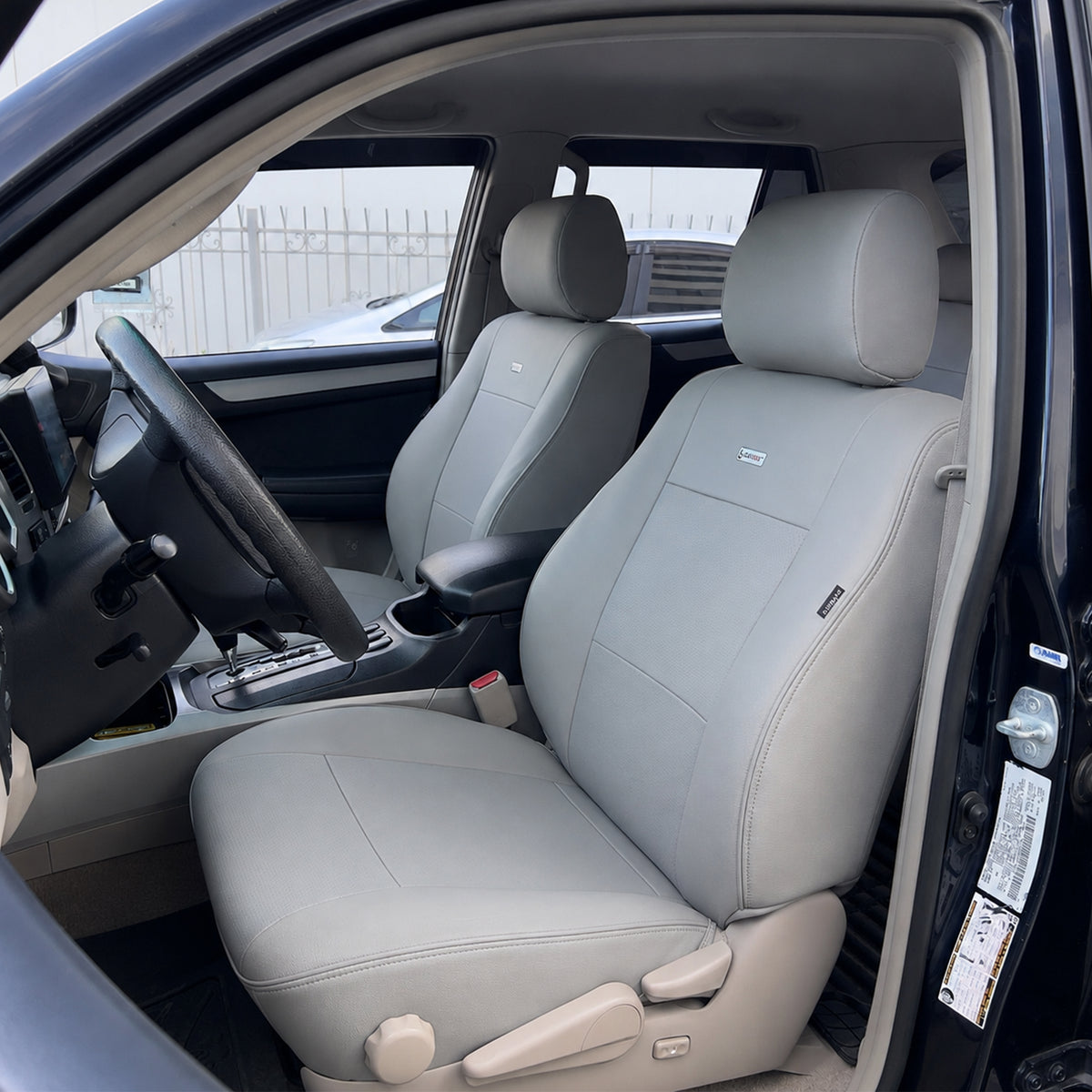 Toyota Hilux 215 /Саарал/