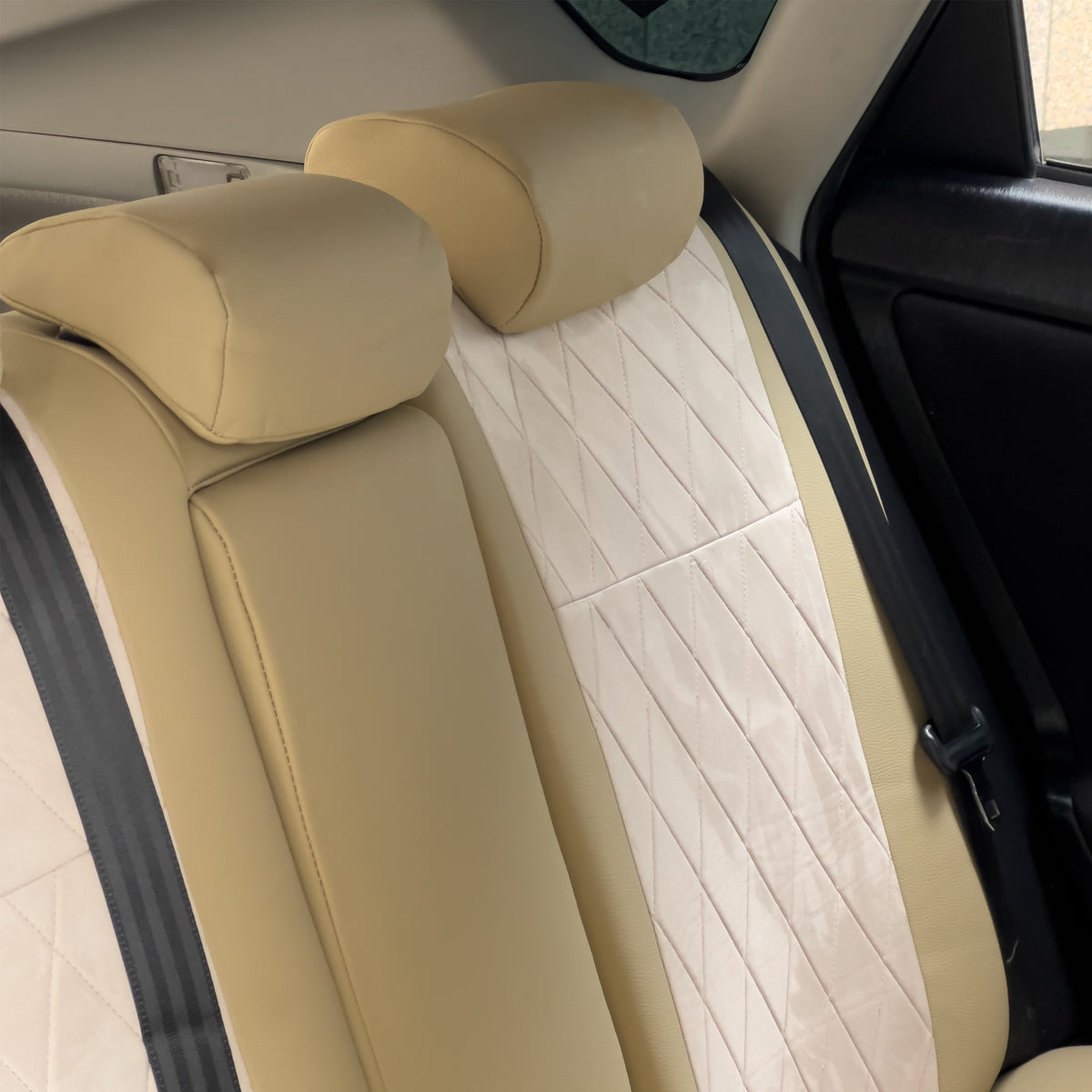 Toyota Prius 30 /Илгэн оруулагатай шаргал/