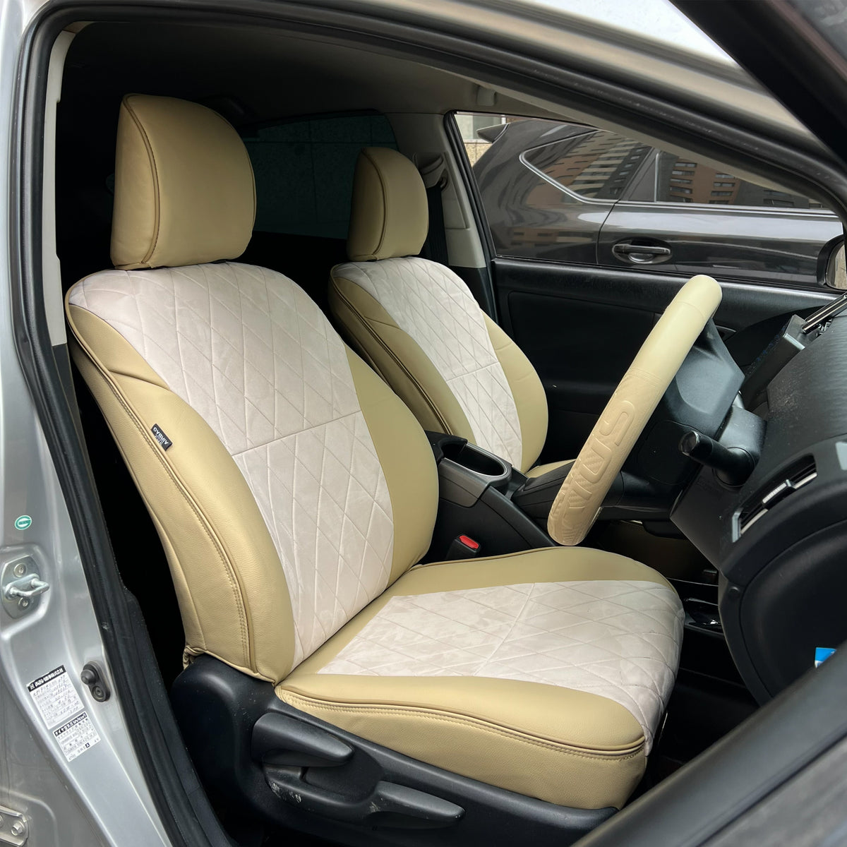 Toyota Prius 30 /Илгэн оруулагатай шаргал/