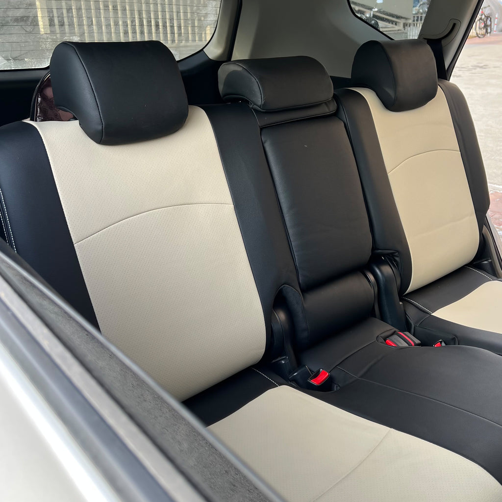 Toyota Prius 40 41 /Хар & Цагаан/