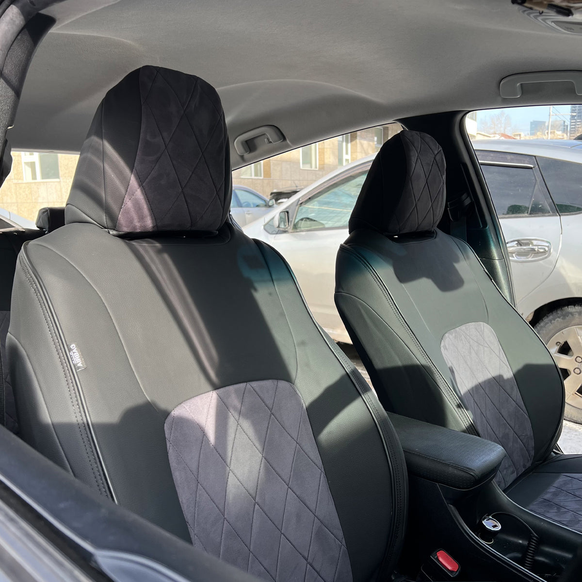 Toyota Prius 50 51 55 /Илгэн оруулагатай хар/